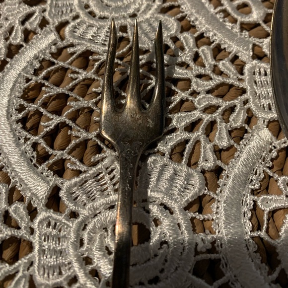 Community Plate Flatware - Picture 8 of 12